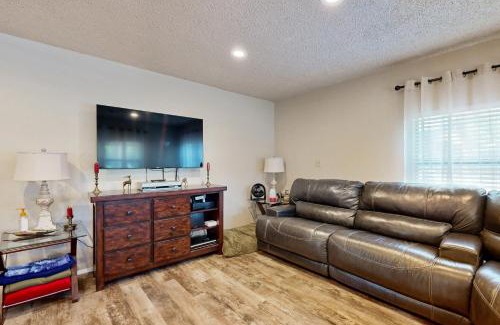 Longtown House | Comfort Cove