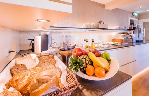 Buxtehude House | Comfort Dreibettzimmer - Hotel An der Linah