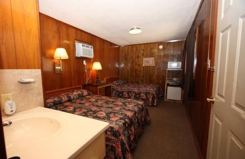 Thayer Hotel | Comfort Green Motel