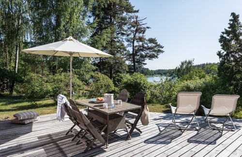Varmdo House | Comfort holiday home with sea views near Stockholm