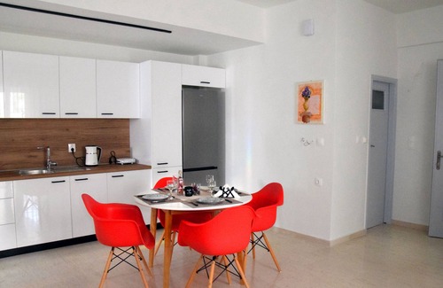 Kalamata Apartment | Comfort Holidays