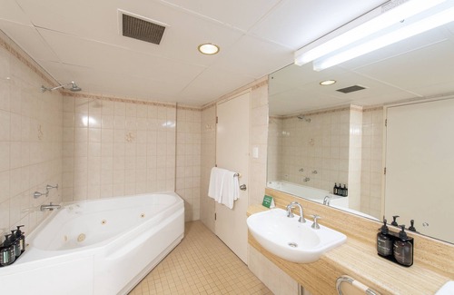 North Adelaide Hotel | Comfort Hotel Adelaide Meridien