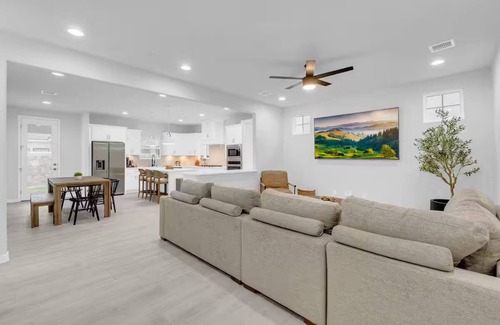 Biggs Field House | Comfort in Prime Location