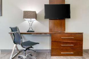 Antioch Hotel | Comfort Inn Antioch - Century Plaza