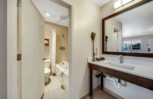 Beach Hill - Beach Flats Hotel | Comfort Inn Beach/Boardwalk Area