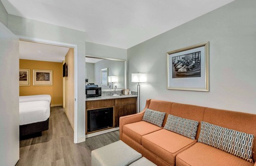 Beach Hill - Beach Flats Hotel | Comfort Inn Beach/Boardwalk Area