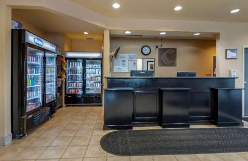Sturgeon Falls Hotel | Comfort Inn