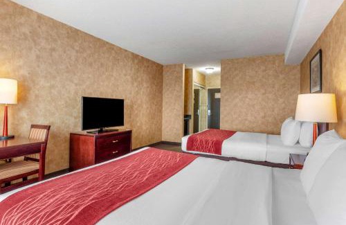 Sturgeon Falls Hotel | Comfort Inn