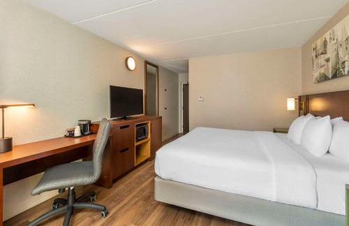 Thunder Bay Hotel | Comfort Inn
