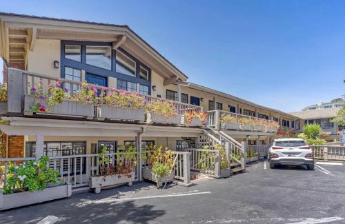Northeast Carmel Hotel | Comfort Inn Carmel By the Sea
