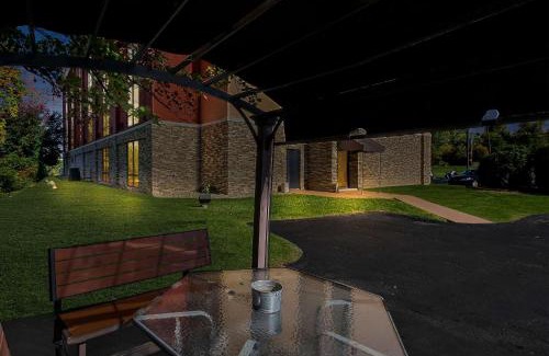 Mars Hotel | Comfort Inn Cranberry Twp