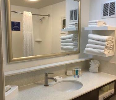 Darien Hotel | Comfort Inn Darien - North Brunswick