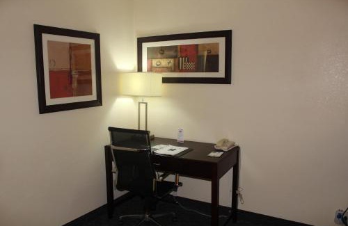 Trevose Hotel | Comfort Inn Feasterville - Trevose