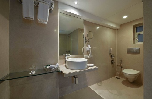 Prabhadevi Hotel | Comfort Inn Heritage