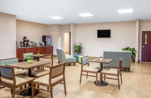 Nicholasville Hotel | Comfort Inn Lexington South