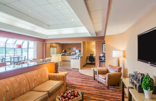 Lindbergh Lawns Hotel | Comfort Inn - NYS Fairgrounds