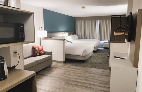 Village of Germantown Hotel | Comfort Inn & Suites NW Milwaukee