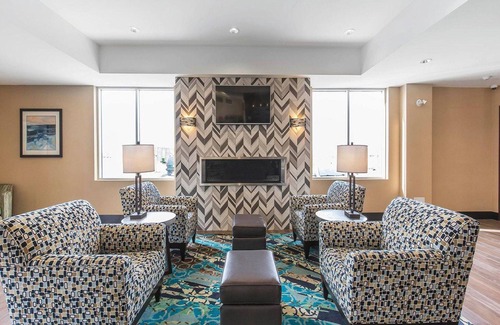 Calgary Hotel | Comfort Inn & Suites Airport North