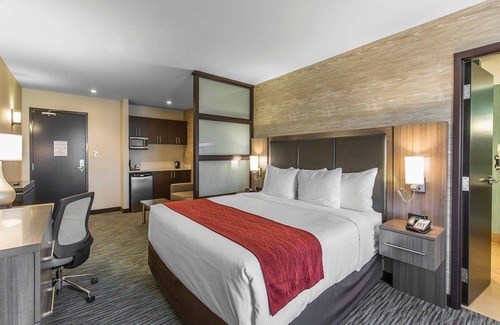 Calgary Hotel | Comfort Inn & Suites Airport North