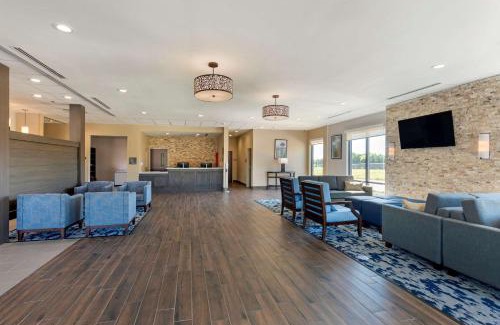 Mesquite Hotel | Comfort Inn & Suites Balch Springs - SE Dallas