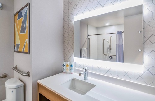 Bradford West Gwillimbury Hotel | Comfort Inn & Suites