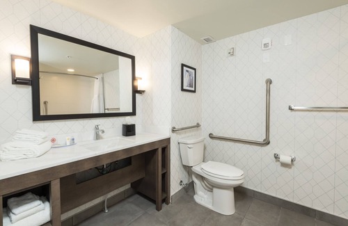 Carleton Place Hotel | Comfort Inn & Suites