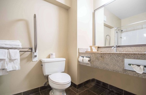 Langley Hotel | Comfort Inn & Suites