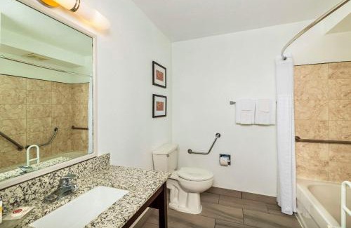 Yorkton Hotel | Comfort Inn & Suites
