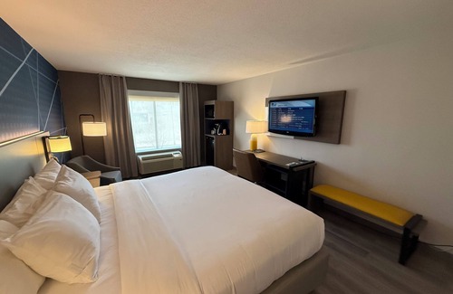 Danbury Hotel | Comfort Inn & Suites Danbury-Bethel