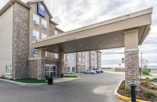 Nisku Hotel | Comfort Inn & Suites Edmonton International Airport
