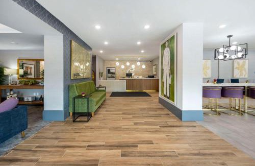 Gallatin Hotel | Comfort Inn & Suites Gallatin - Nashville Metro