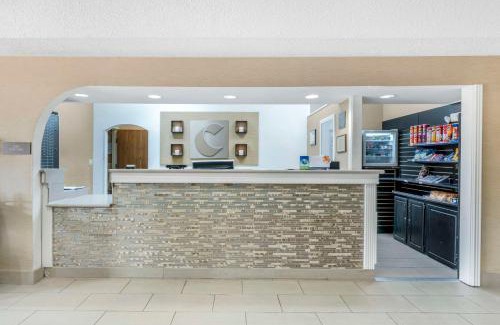 La Grange Hotel | Comfort Inn & Suites La Grange - Louisville Area