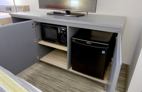 Galeville Hotel | Comfort Inn & Suites Liverpool - Syracuse North