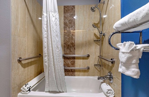 South Arlington Hotel | Comfort Inn & Suites Mansfield