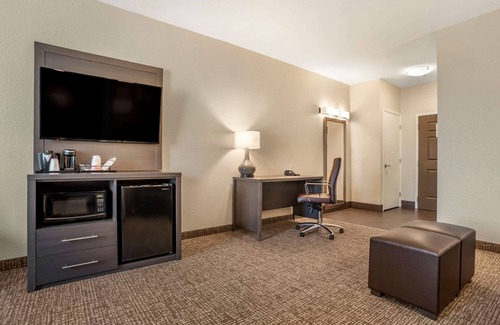 Millbrook Hotel | Comfort Inn & Suites Millbrook - Prattville