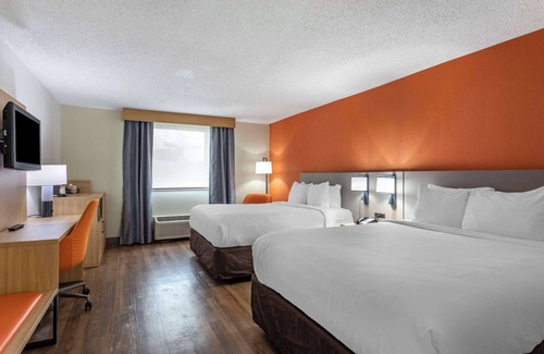 East Bank Hotel | Comfort Inn & Suites Nashville Downtown – Stadium