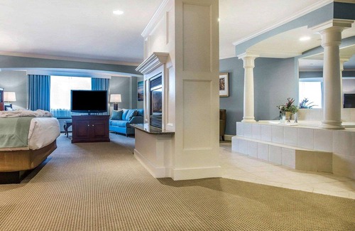 St. Johnsbury Center Hotel | Comfort Inn & Suites Near Burke Mountain