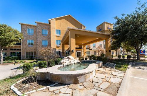 Corinth Hotel | Comfort Inn & Suites Near Lake Lewisville
