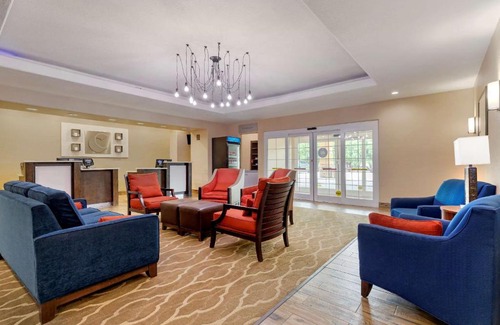 Wetmore Hotel | Comfort Inn & Suites Near Six Flags & Medical Center