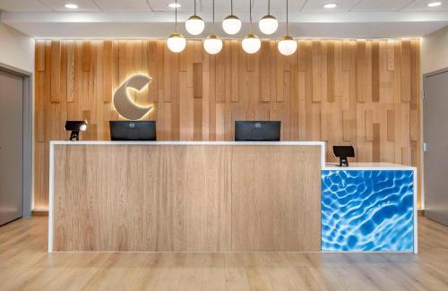Newark Hotel | Comfort Inn & Suites Newark Liberty International Airport