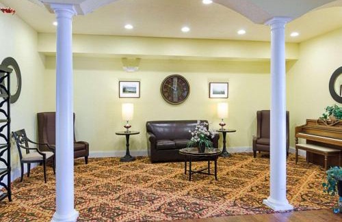 Thornhill Hotel | Comfort Inn & Suites Orange - Montpelier