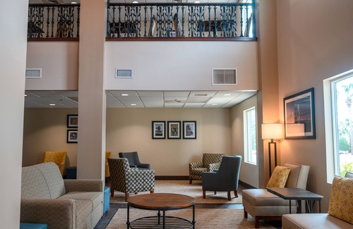 Charleston Hotel | Comfort Inn & Suites Patriots Point
