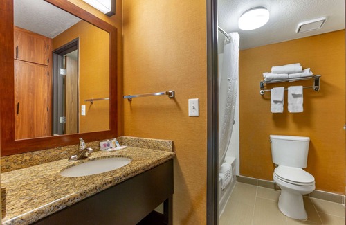 Deer Valley Hotel | Comfort Inn & Suites Phoenix North/Deer Valley