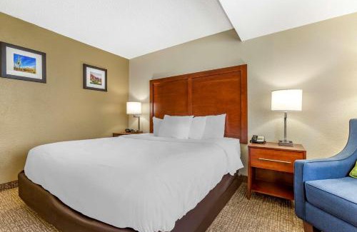 Deer Valley Hotel | Comfort Inn & Suites Phoenix North - Deer Valley