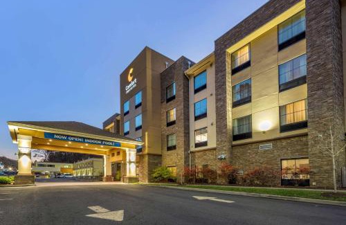 South Hills Hotel | Comfort Inn & Suites Pittsburgh South