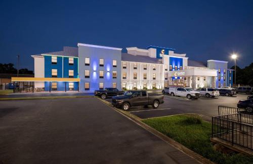 Decatur Hotel | Comfort Inn & Suites River City Decatur