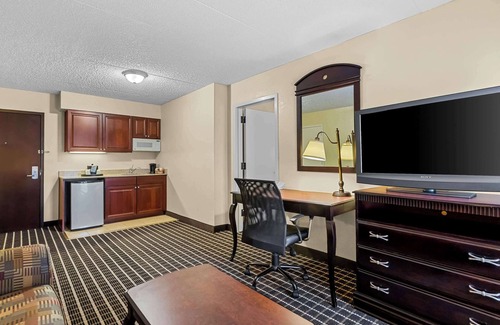 Somerset Hotel | Comfort Inn & Suites Somerset - New Brunswick
