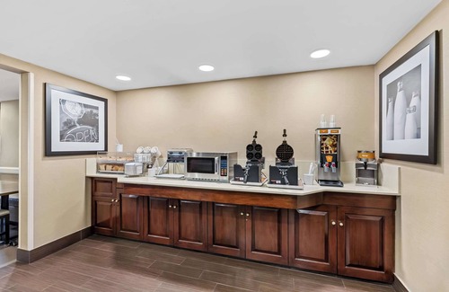 Somerset Hotel | Comfort Inn & Suites Somerset - New Brunswick