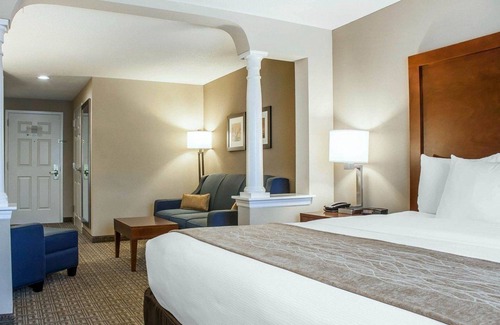 Sturbridge Hotel | Comfort Inn & Suites Sturbridge - Brimfield