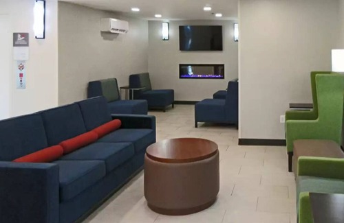 Dock Junction Hotel | Comfort Inn & Suites